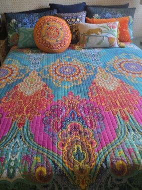LEVTEX Mackenzie Vibrant Teal & Fuchsia Boho Eclectic Quilted Bedspread & Shams